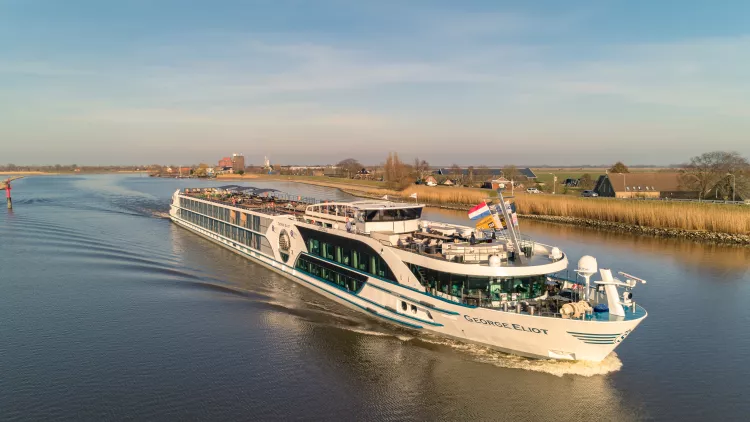 Panorama of the George Eliot cruise ship sailing