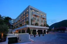 Exterior of Hotel Moskva at night in Montenegro