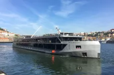 Exterior side shot of the Douro Elegance ship