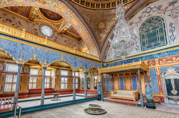 Colourful paintings and murals of Topkapi Palace